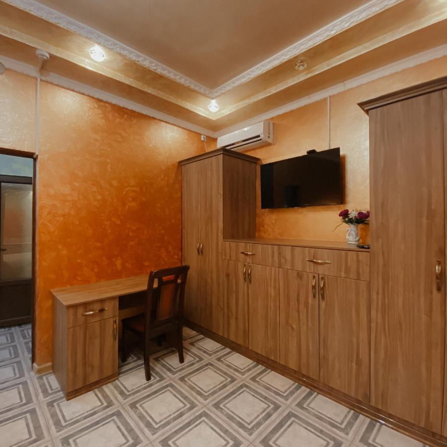 Galeon Hotel Bishkek Exteriör bild